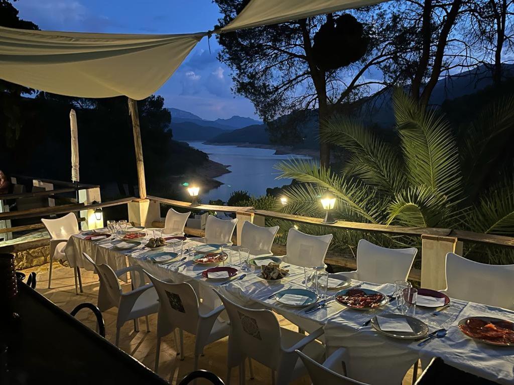 Casa Rural Los Parrales El Tranco ภายนอก รูปภาพ